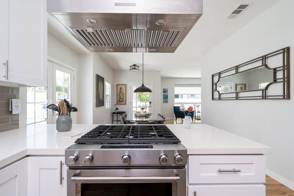 Casa de férias Fabulous New 4br/3ba House In Mission Hills San Diego
